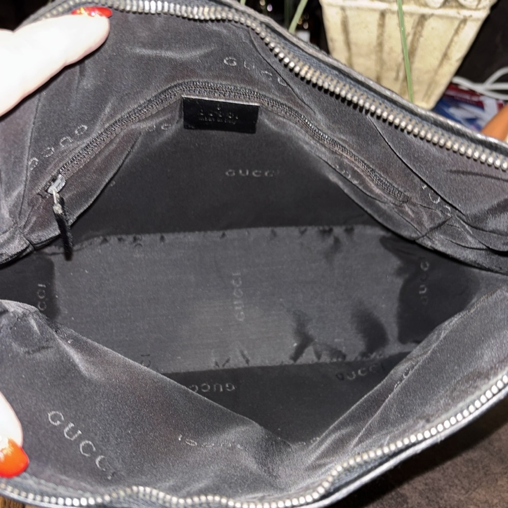 Gucci black nylon/leather shoulder bag with COA - Picture 6 of 9